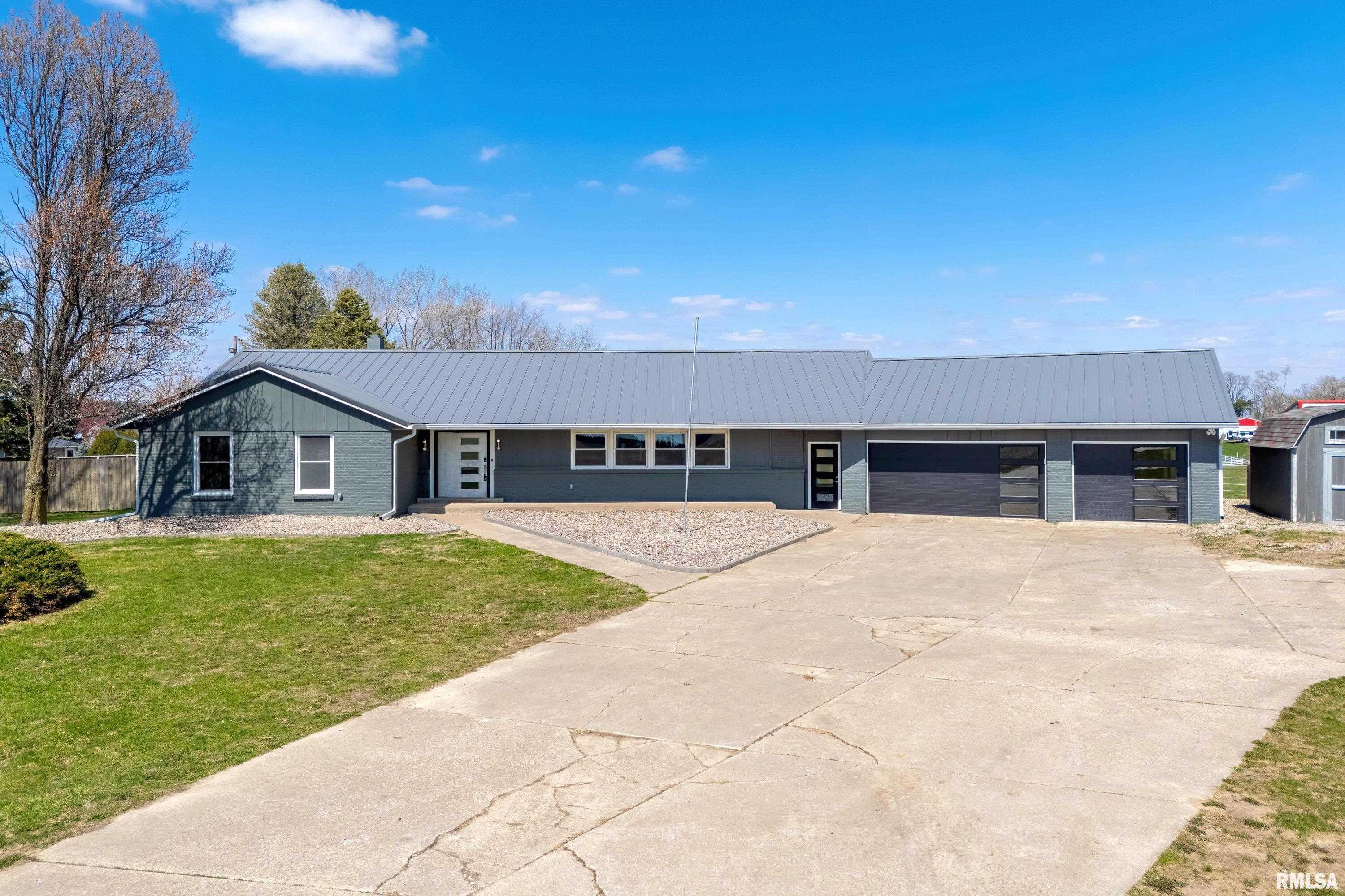 20874 270th Street Eldridge, IA 52748 - Photo 2 of 68