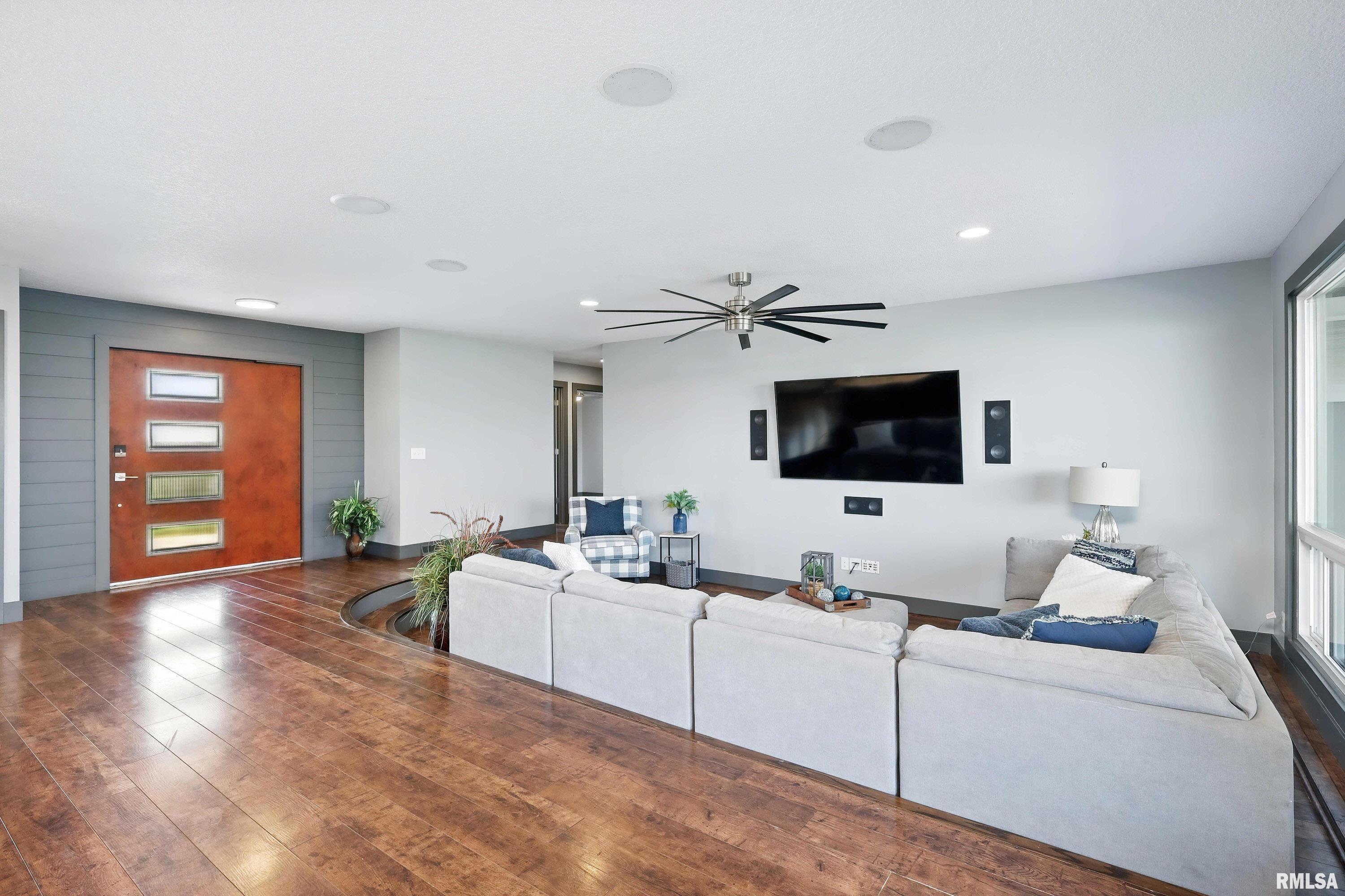 20874 270th Street Eldridge, IA 52748 - Photo 37 of 68