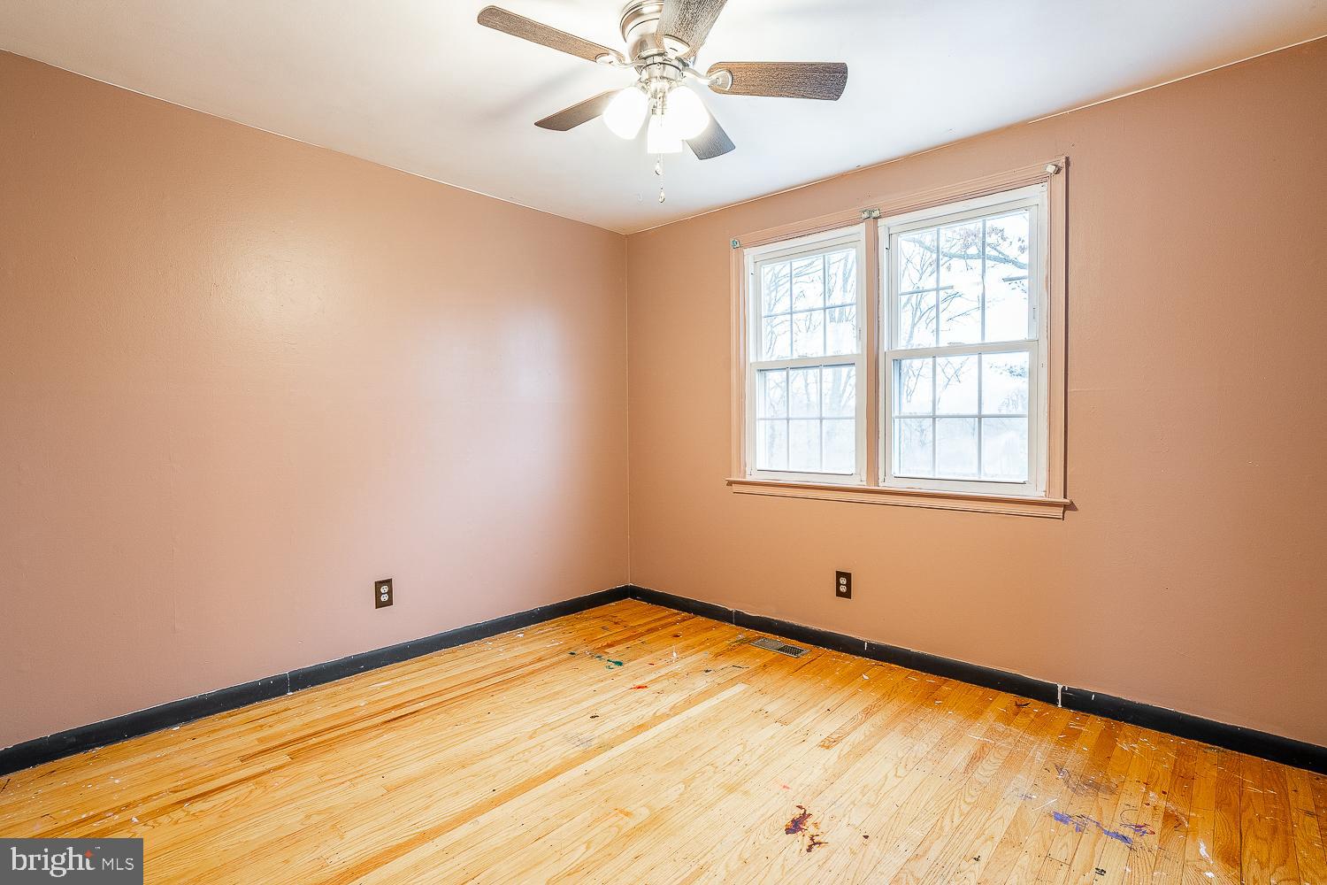 421 Hampton Lane Somerdale, NJ 08083 - Photo 19 of 35 a view of empty room with window
