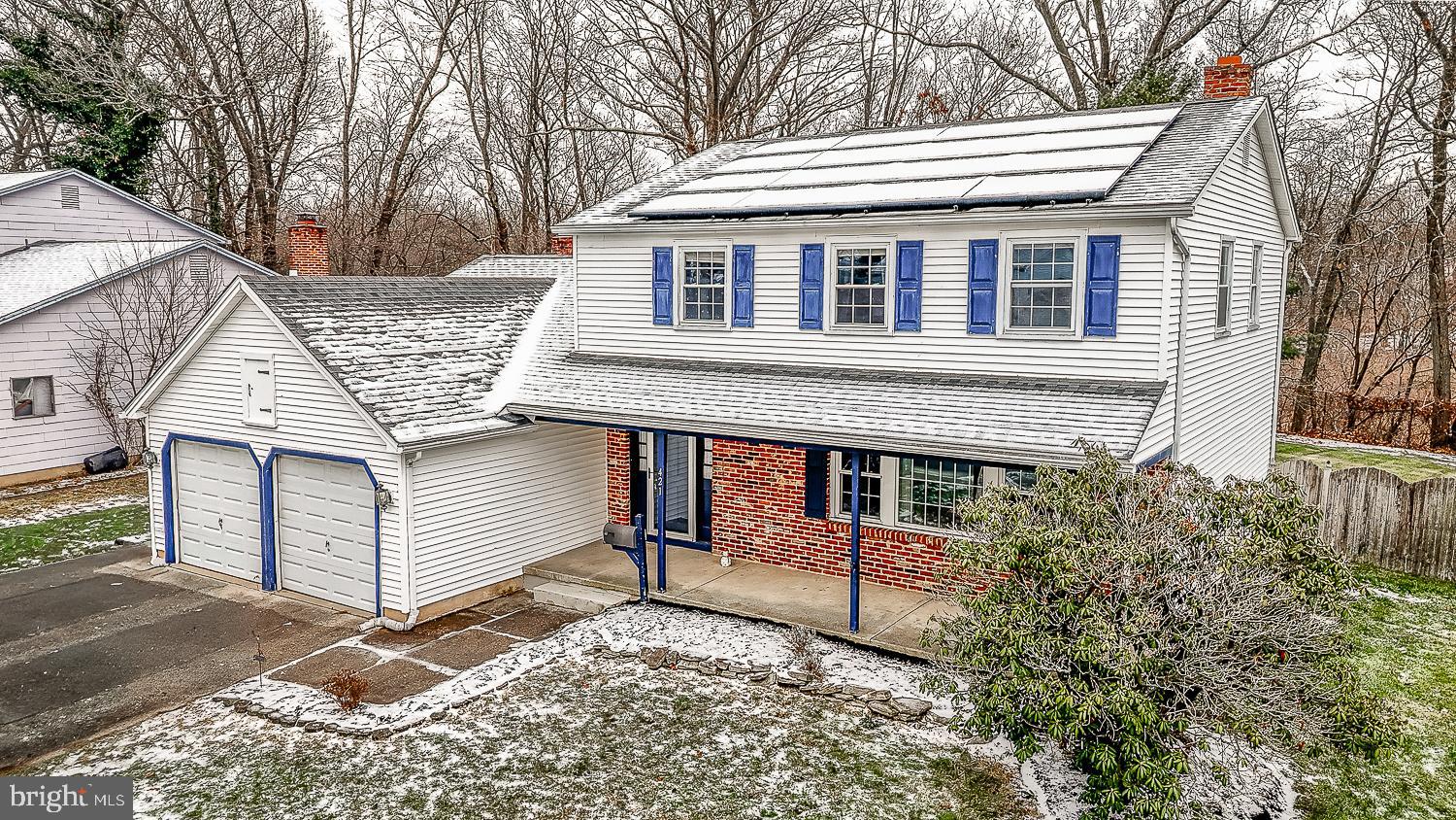 421 Hampton Lane Somerdale, NJ 08083 - Photo 2 of 35 a small white building with a large window and large tree