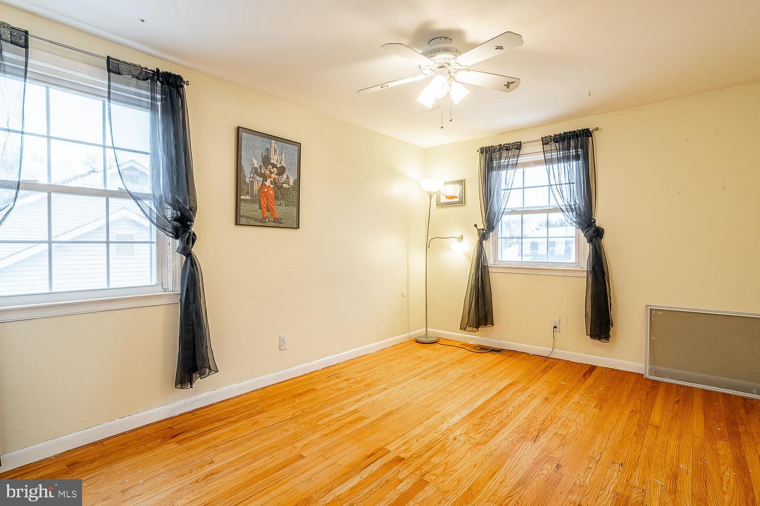 421 Hampton Lane Somerdale, NJ 08083 - Photo 23 of 35 a view of an empty room with a window