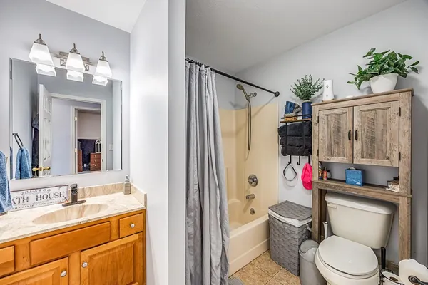 $279,000 | 1121 Sunset Strip, Versailles, IN 47042