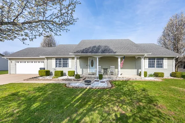 $279,000 | 1121 Sunset Strip, Versailles, IN 47042