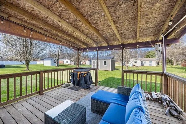 $279,000 | 1121 Sunset Strip, Versailles, IN 47042