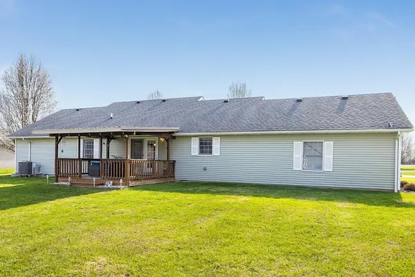 $279,000 | 1121 Sunset Strip, Versailles, IN 47042