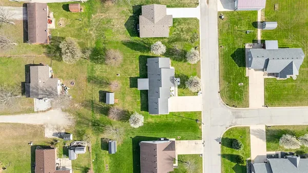 $279,000 | 1121 Sunset Strip, Versailles, IN 47042