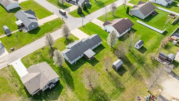 $279,000 | 1121 Sunset Strip, Versailles, IN 47042