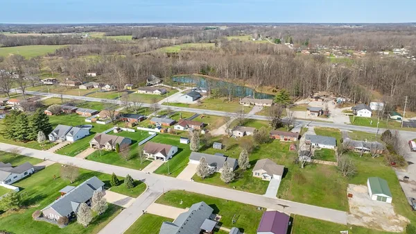 $279,000 | 1121 Sunset Strip, Versailles, IN 47042