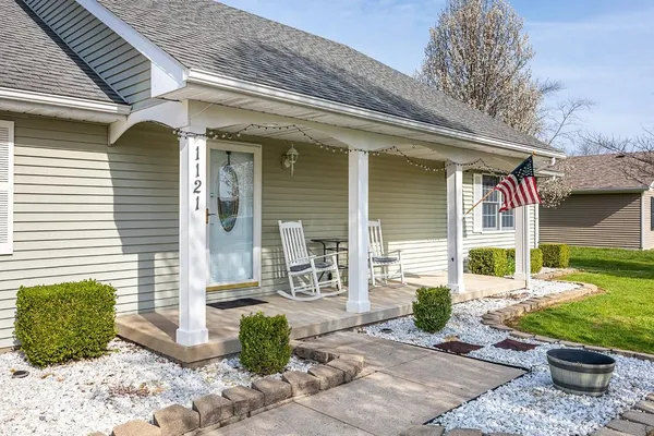 $279,000 | 1121 Sunset Strip, Versailles, IN 47042