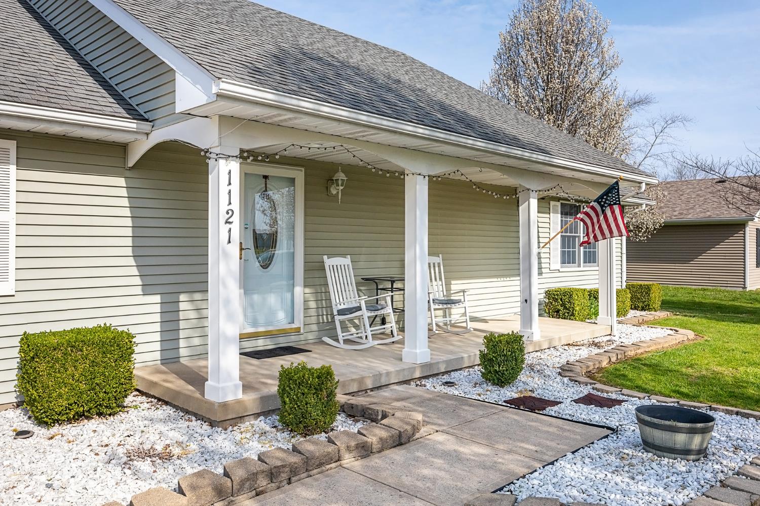 1121 Sunset Strip Versailles, IN 47042 - Photo 5 of 41