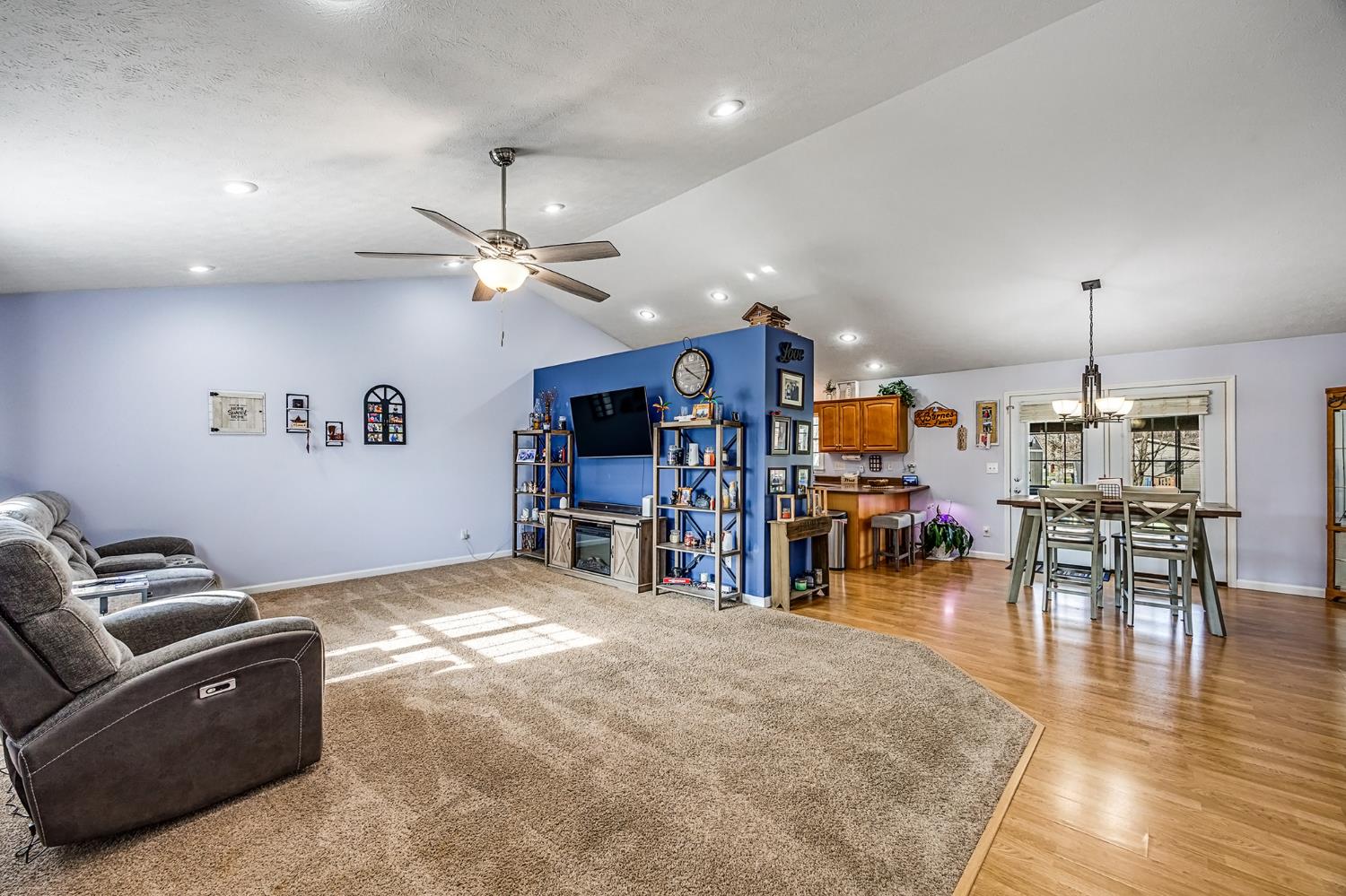 1121 Sunset Strip Versailles, IN 47042 - Photo 9 of 41