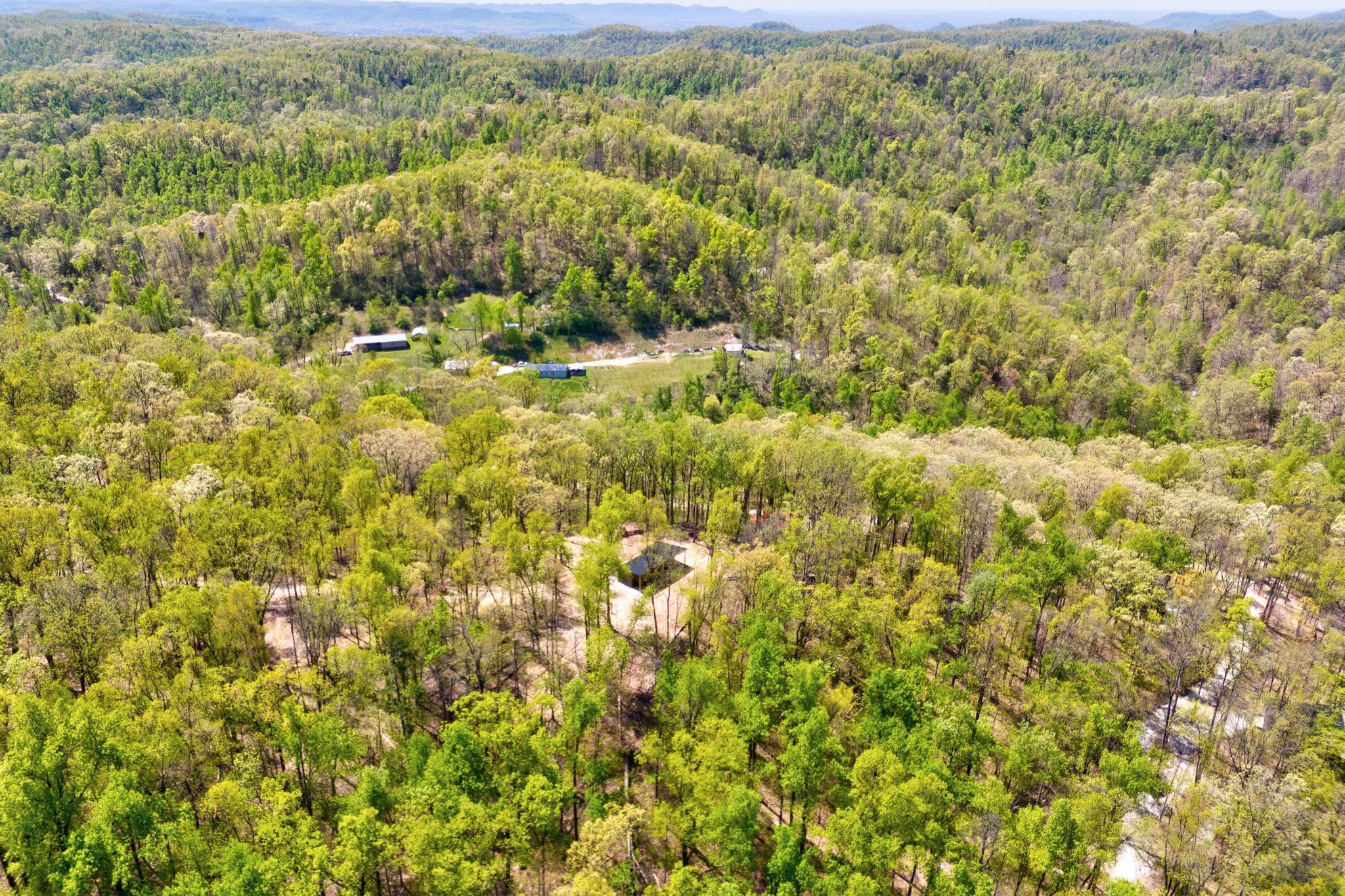 150 Red River Road Jeffersonville, KY 40337 - Photo 15 of 39 dji_fly_20240423_132138_0007_17138942301