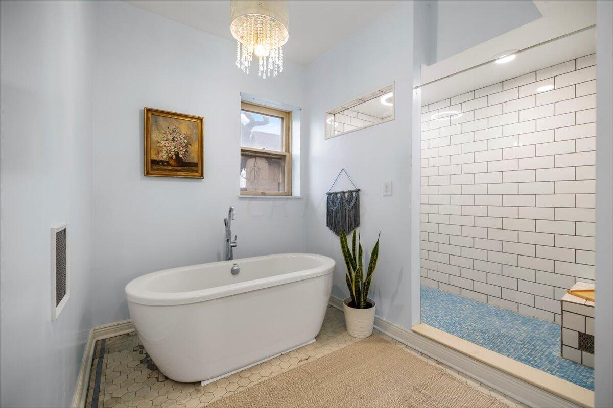1062 Bryden Road Columbus, OH 43205 - Photo 36 of 68 42-Bathroom 2-1062 Bryden Rd -20