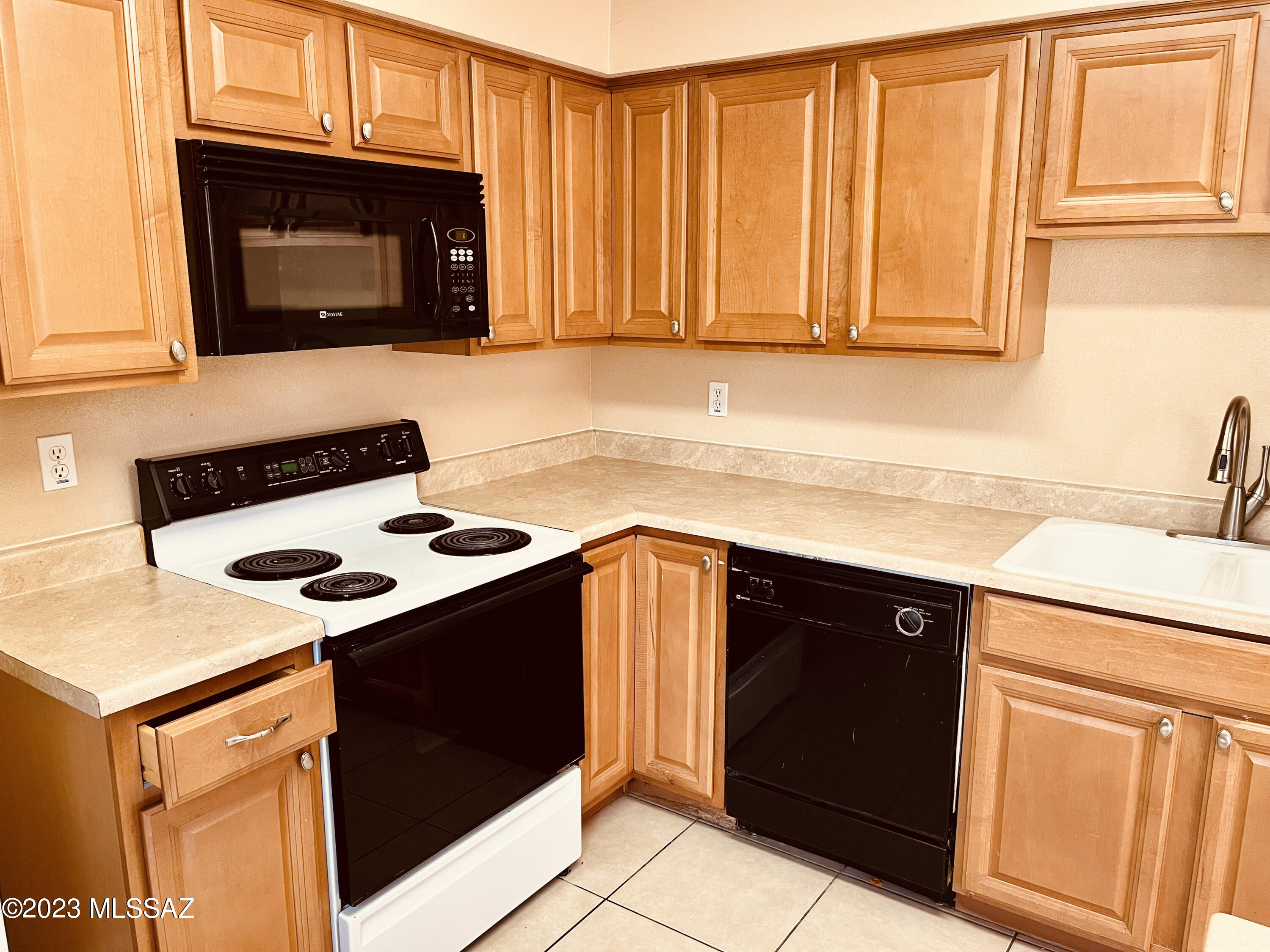 1345 East Fort Lowell Road Tucson, AZ 85719 - Photo 2 of 10 Gallery Image 2
