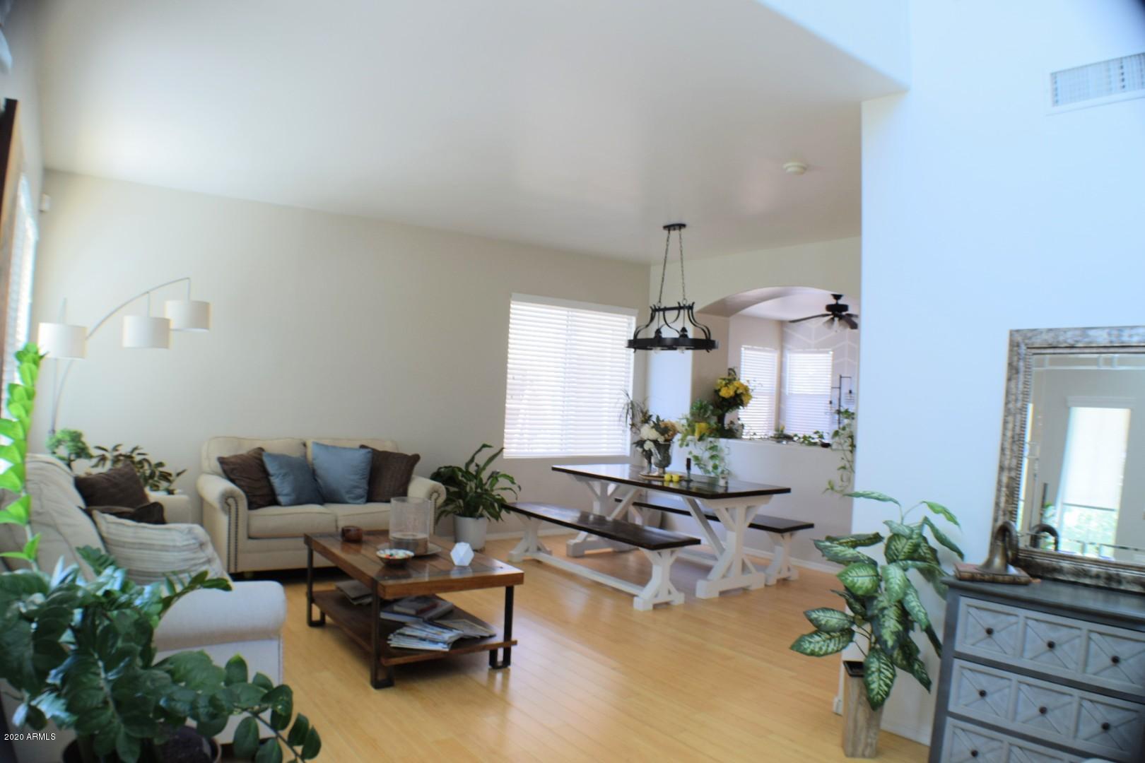 3942 West Carter Road Phoenix, AZ 85041 - Photo 3 of 23 DSC_0110