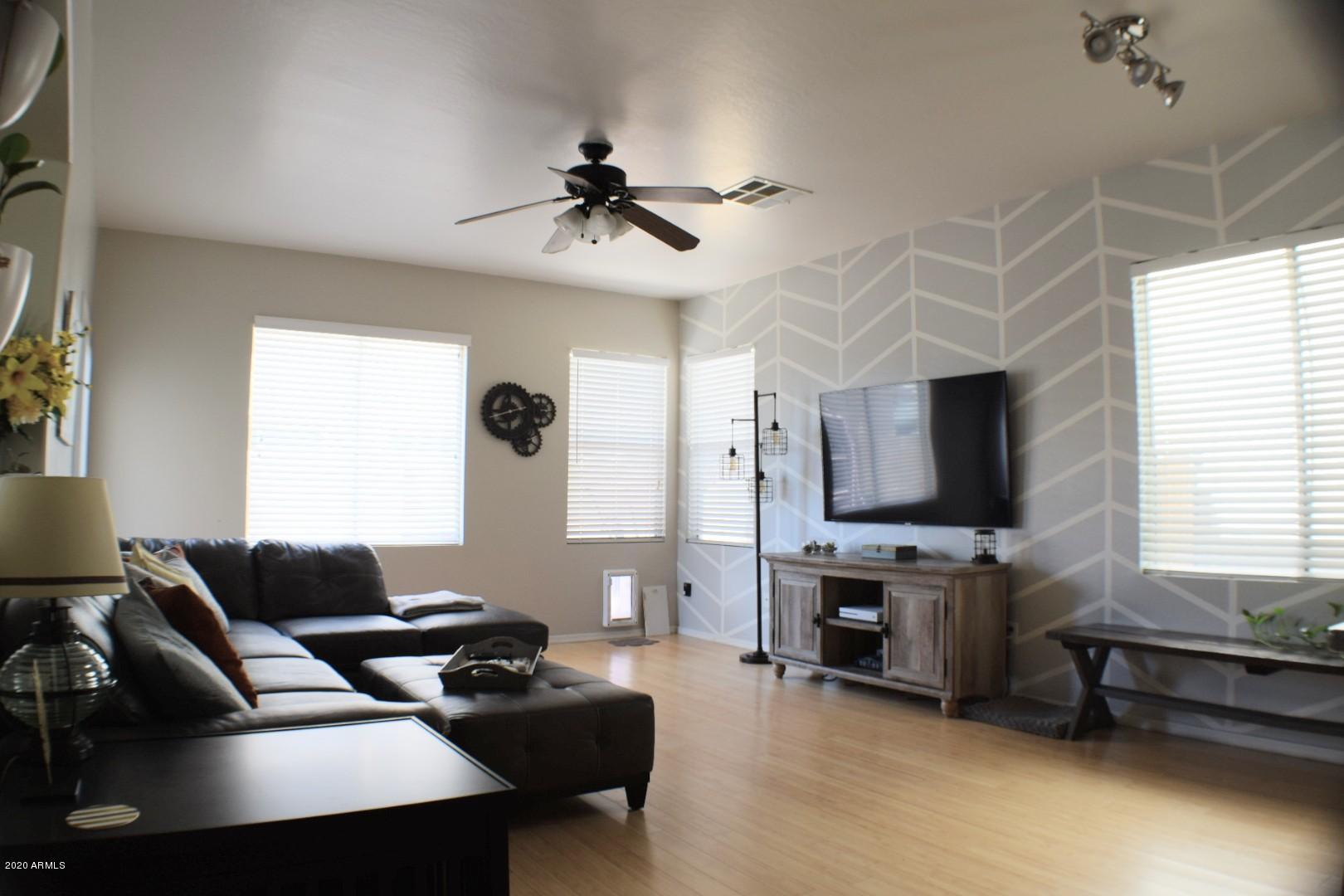 3942 West Carter Road Phoenix, AZ 85041 - Photo 6 of 23 DSC_0098
