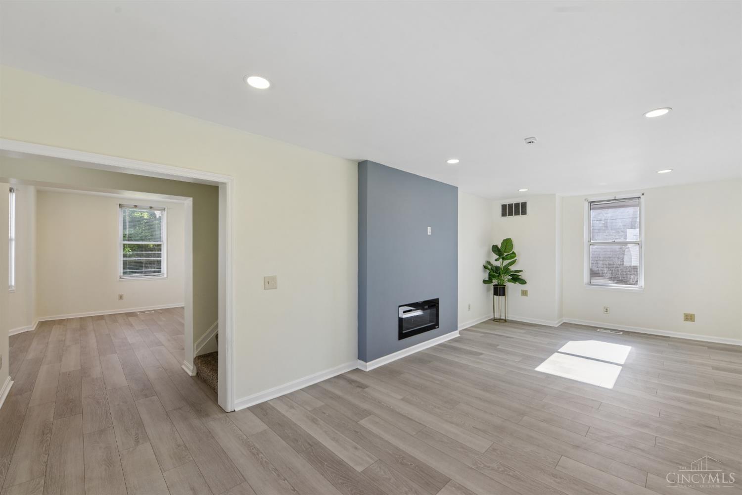 1524 Adams Road Cincinnati, OH 45231 - Photo 8 of 63