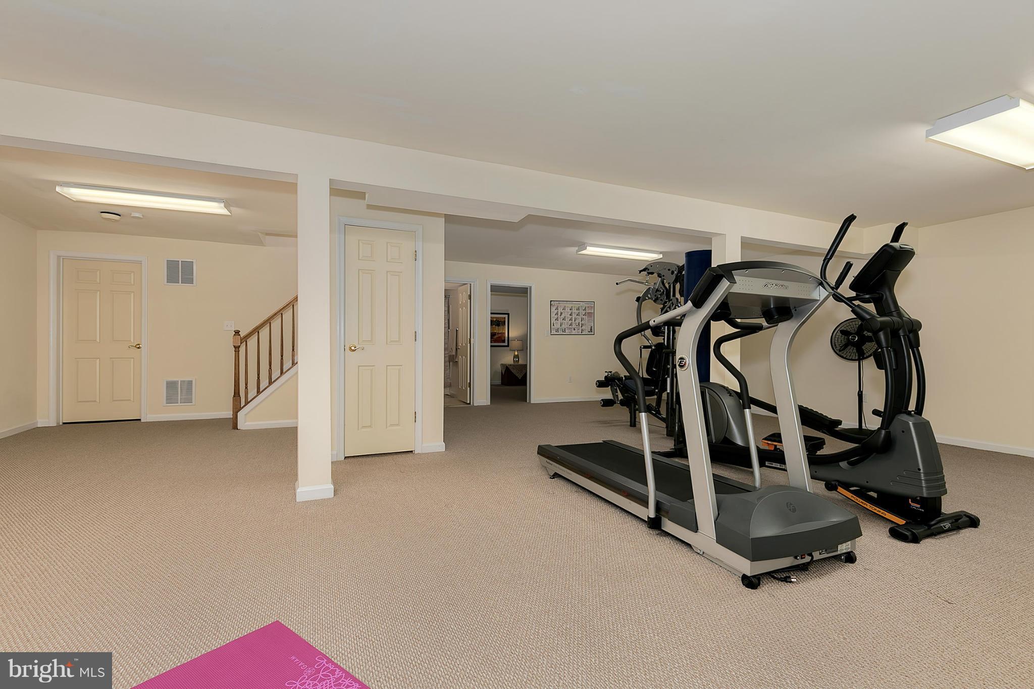 9825 Glen Road Potomac, MD 20854 - Photo 27 of 30 Interior (General)