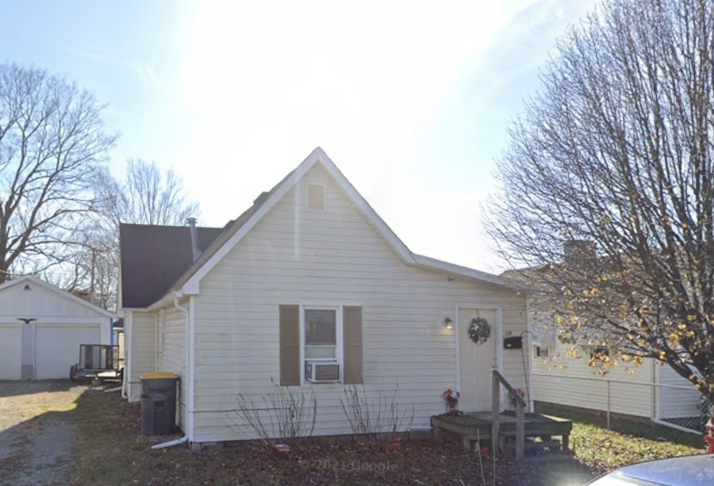 529 West 21st Street Anderson, IN 46016 - Photo 1 of 11
