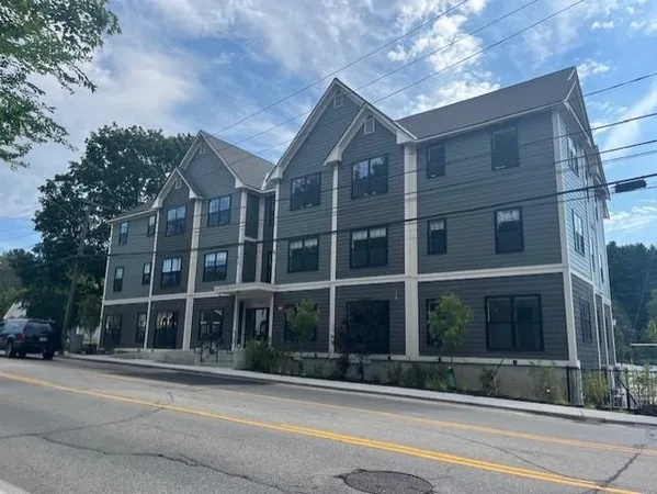 $399,900 | 725-727 Central Avenue, Unit 302, Dover, NH 03820