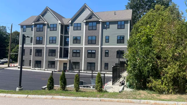 $419,900 | 725-727 Central Avenue, Unit 302, Dover, NH 03820