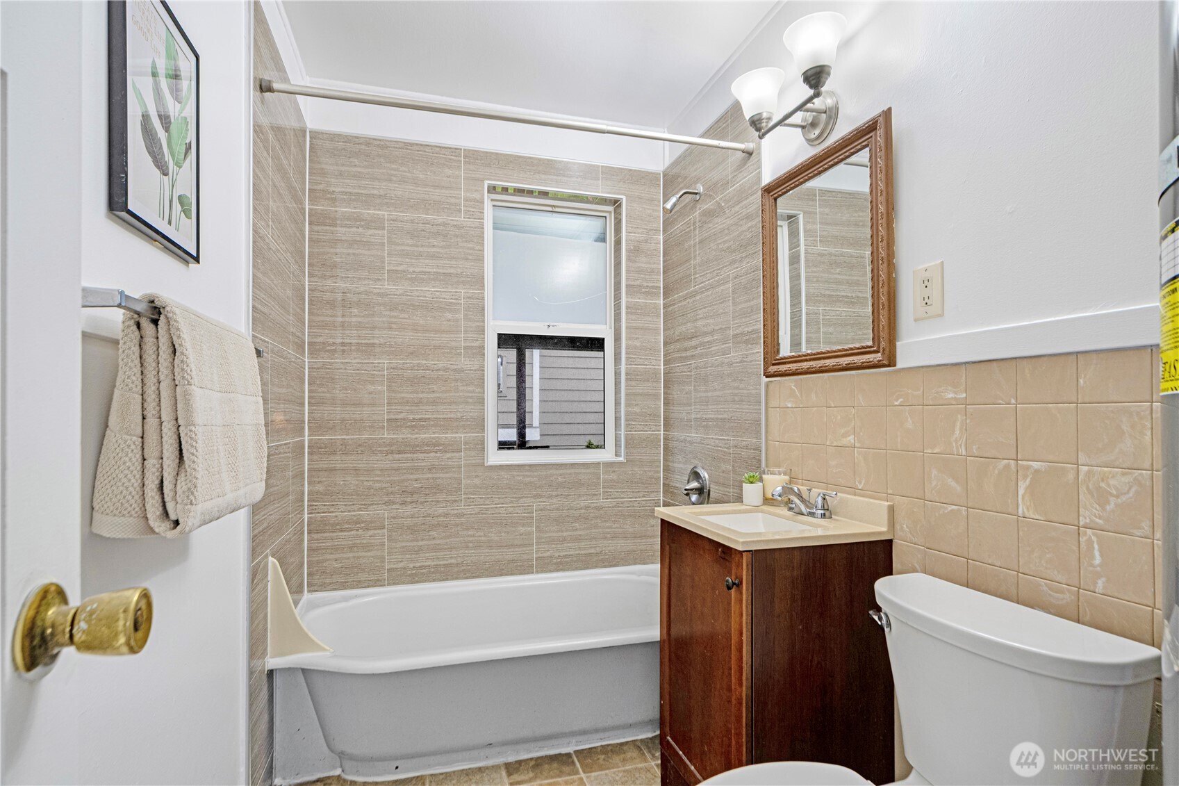 2807 Northeast 16th Street Renton, WA 98056 - Photo 13 of 24