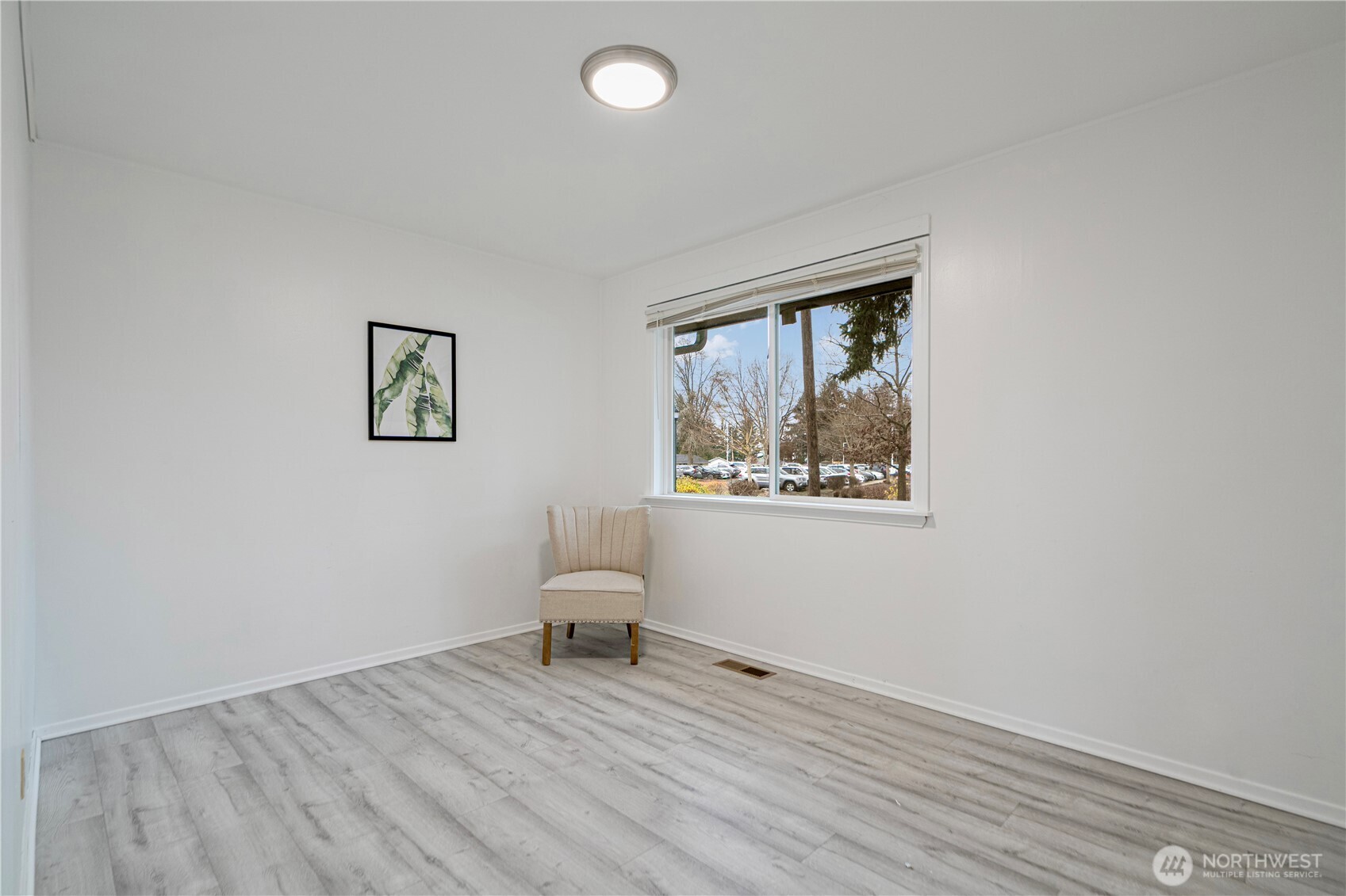 2807 Northeast 16th Street Renton, WA 98056 - Photo 16 of 24