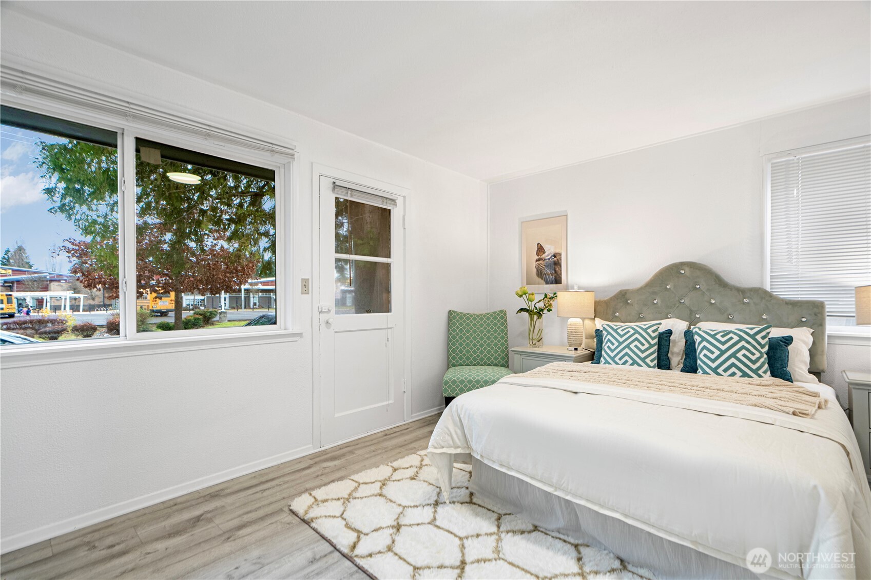 2807 Northeast 16th Street Renton, WA 98056 - Photo 18 of 24