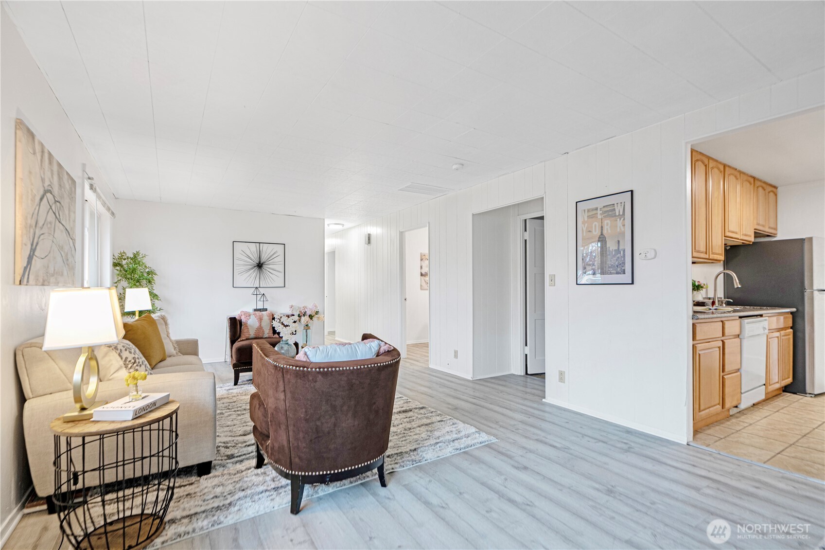 2807 Northeast 16th Street Renton, WA 98056 - Photo 6 of 24