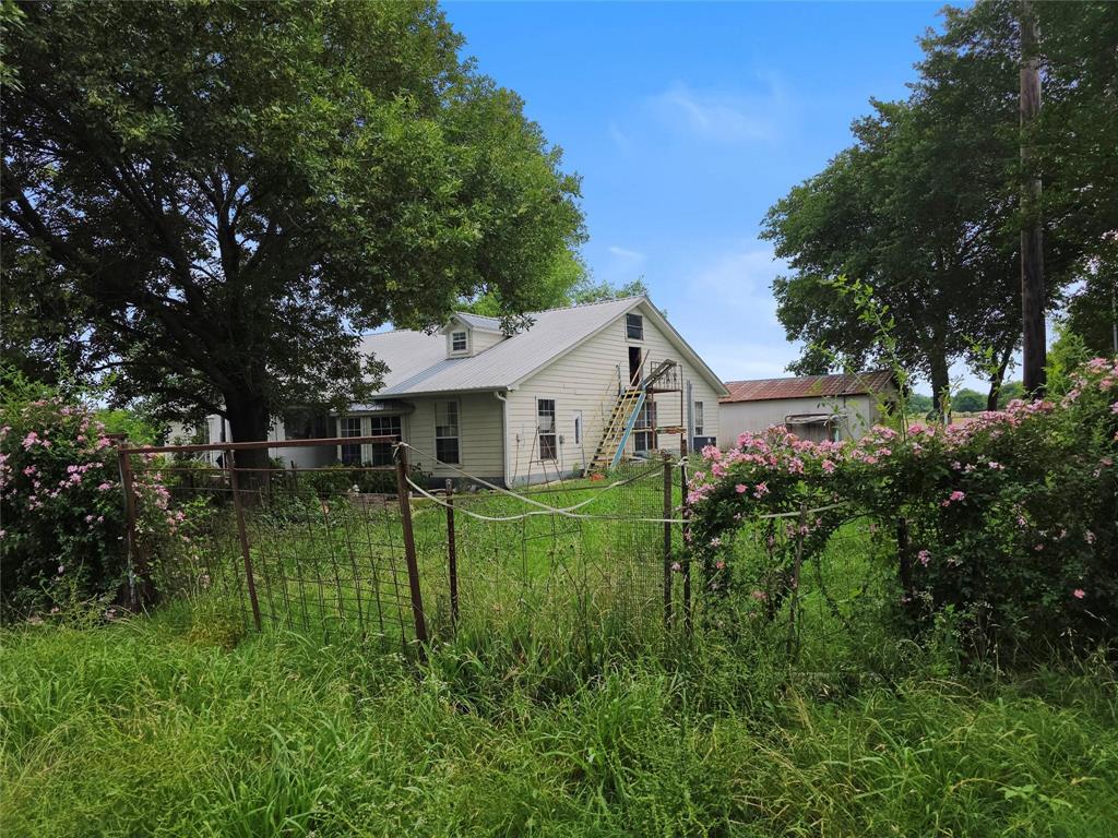 1917 County Road 1144 Point, TX 75472 - Photo 14 of 19