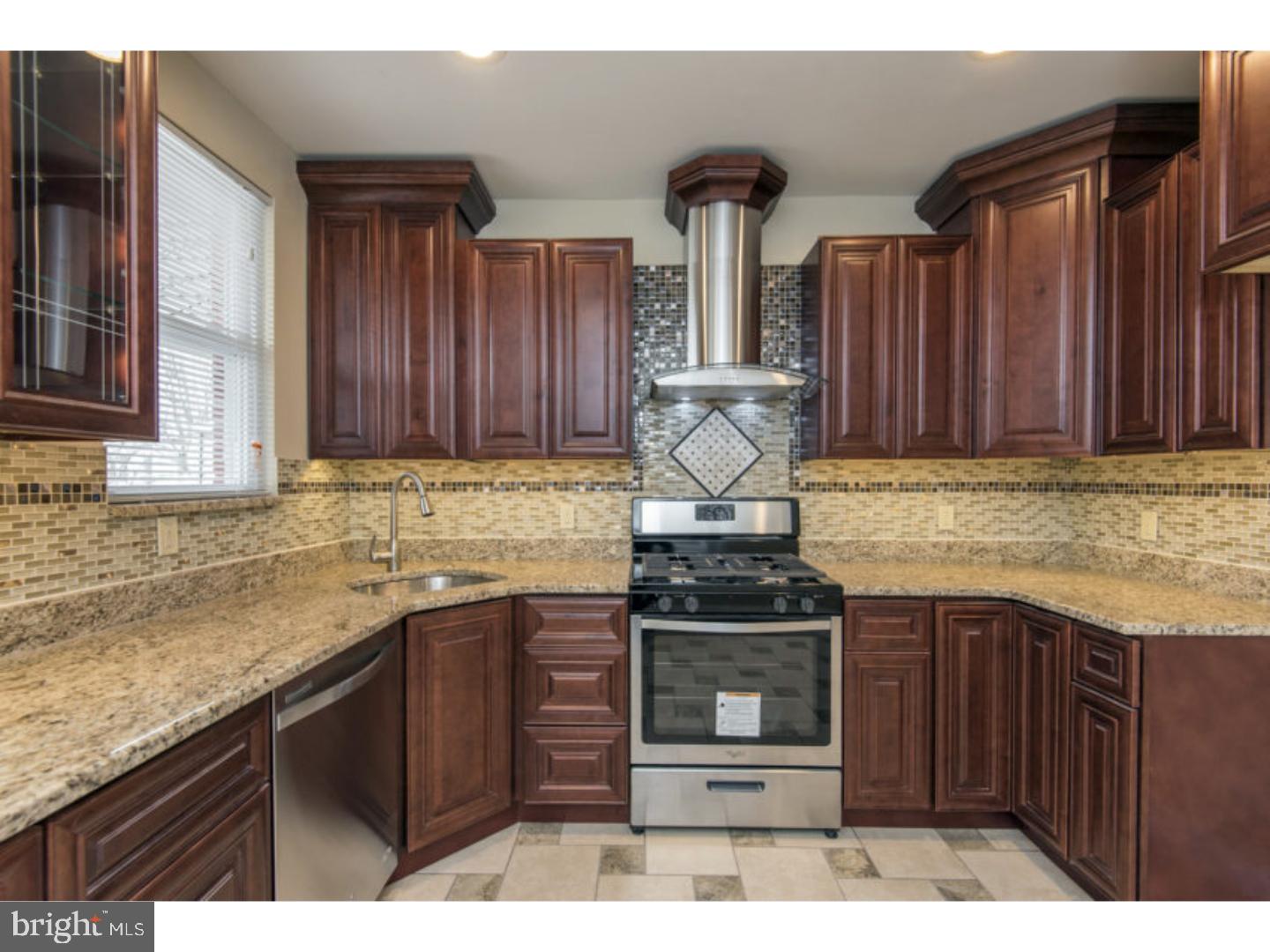 907 West Tabor Road Philadelphia, PA 19141 - Photo 1 of 23 Gallery Image 1