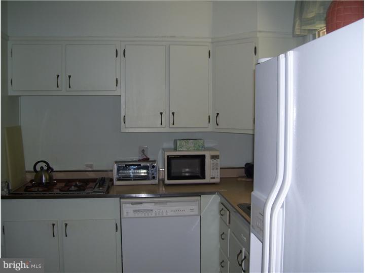 859 Morefield Road Philadelphia, PA 19115 - Photo 13 of 23
