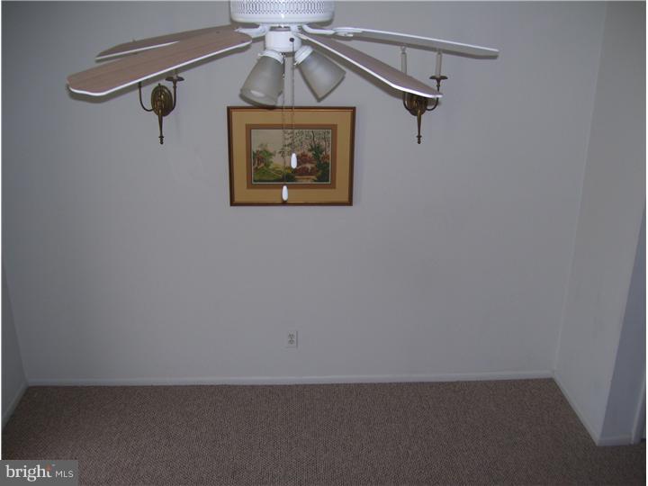 859 Morefield Road Philadelphia, PA 19115 - Photo 5 of 23 Foyer