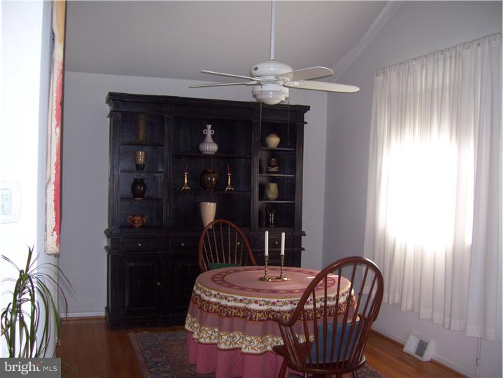 859 Morefield Road Philadelphia, PA 19115 - Photo 10 of 23 Dining Room