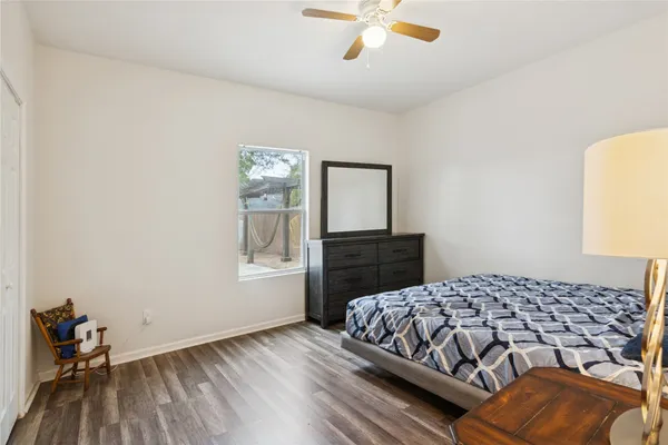 $3,800 | 1910 East Avenue, Katy, TX 77493