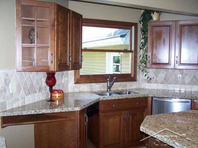 6370 North River Road Freeland, MI 48623 - Photo 4 of 20 20070928-3.JPG