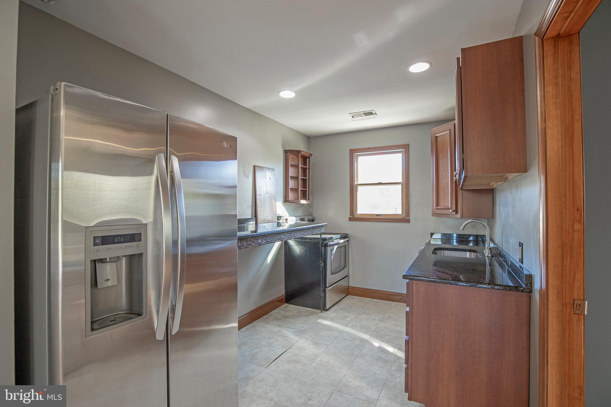 5 Walter Road Chalfont, PA 18914 - Photo 37 of 59 Guest Apt Kitchen