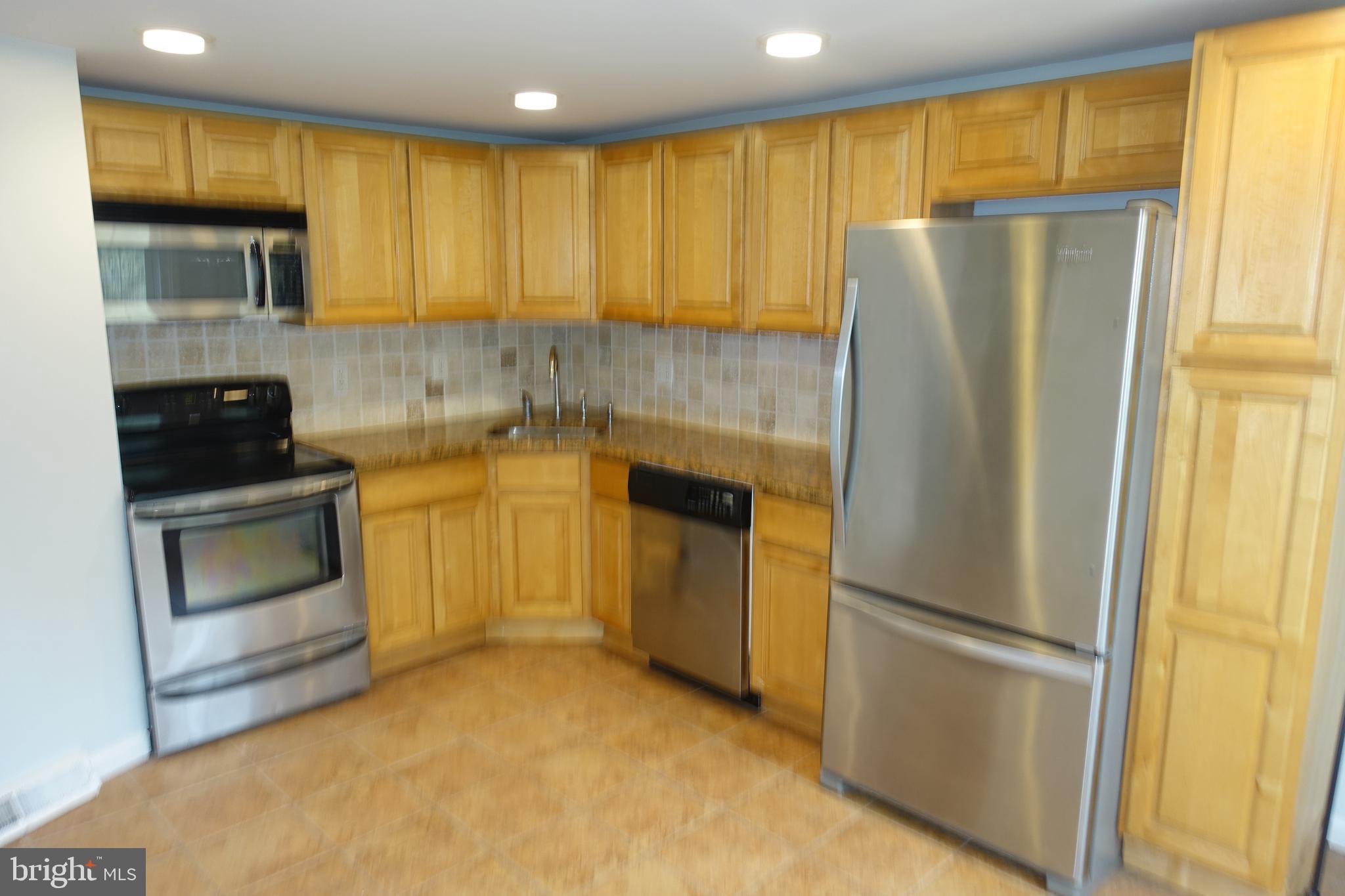 427 Newton Road Hatboro, PA 19040 - Photo 4 of 12 Kitchen