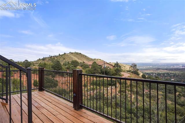 915 Oak Ridge Road Manitou Springs, CO 80829 - Photo 23 of 50 Lower middle deck off primary suite