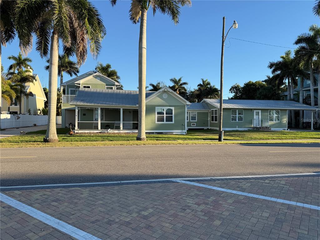 621 West Retta Esplanade Punta Gorda, FL 33950 - Photo 1 of 19