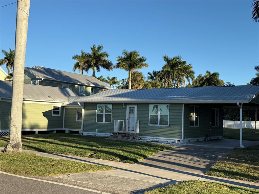 621 West Retta Esplanade Punta Gorda, FL 33950 - Photo 4 of 19