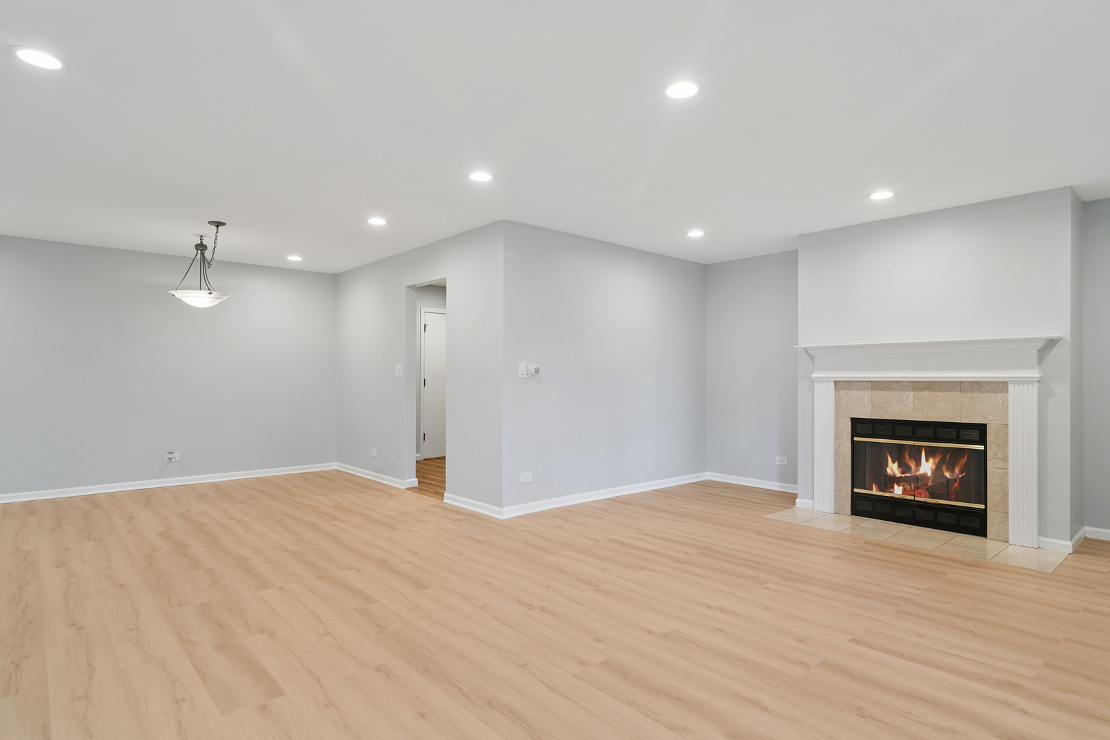 706 East Algonquin Road, Unit K204 Arlington Heights, IL 60005 - Photo 2 of 15 Gallery Image 2