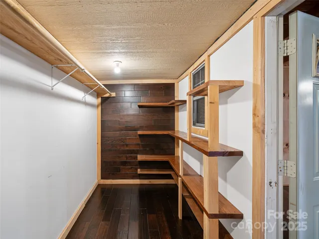 $325,000 | 1115 Elk Wallow, Bakersville, NC 28705