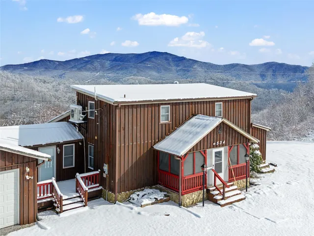 $325,000 | 1115 Elk Wallow, Bakersville, NC 28705