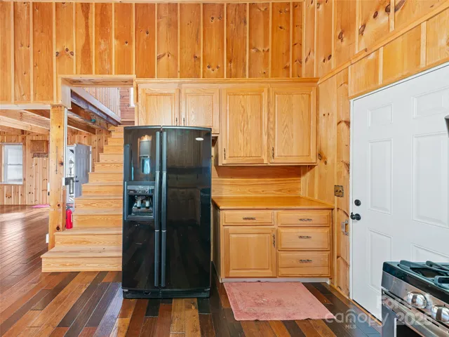 $325,000 | 1115 Elk Wallow, Bakersville, NC 28705