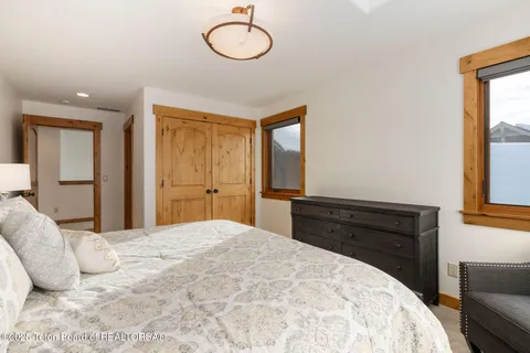 $1,399,000 | 19 Moulton Lane, Victor, ID 83455