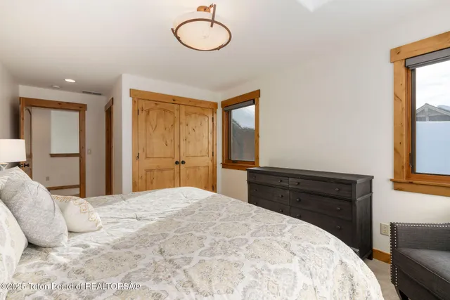 $1,399,000 | 19 Moulton Lane, Victor, ID 83455