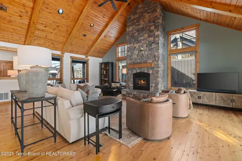 $1,399,000 | 19 Moulton Lane, Victor, ID 83455