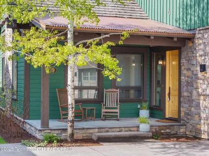 $1,399,000 | 19 Moulton Lane, Victor, ID 83455