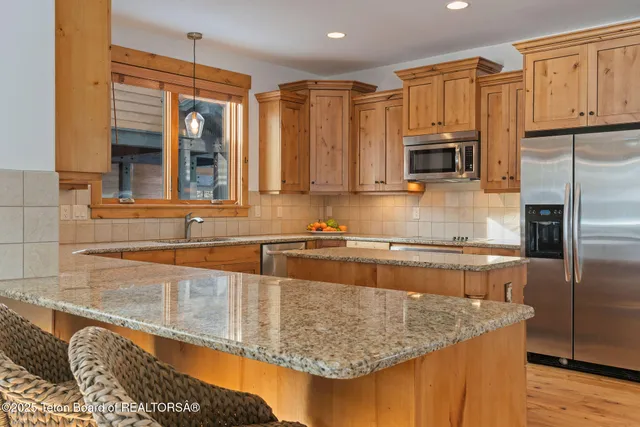 $1,399,000 | 19 Moulton Lane, Victor, ID 83455